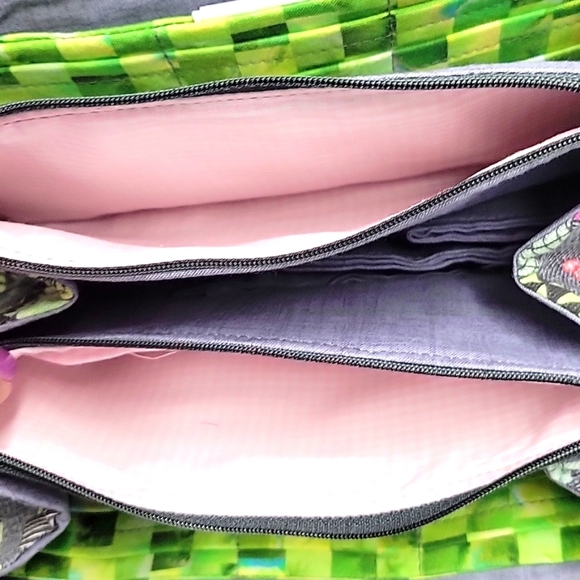 KJM Designs Crossbody Purse With Cactus Print One Outside Pocket w/Zipper - Picture 8 of 13